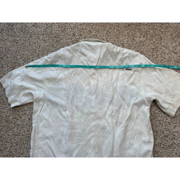 Billabong Hawaiian Print shirt size Large, Short Sleeves; Blue & white - Picture 5 of 10